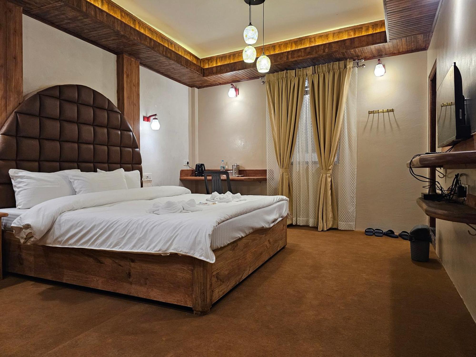 Hotel Golden Orchid Дарджилинг Экстерьер фото