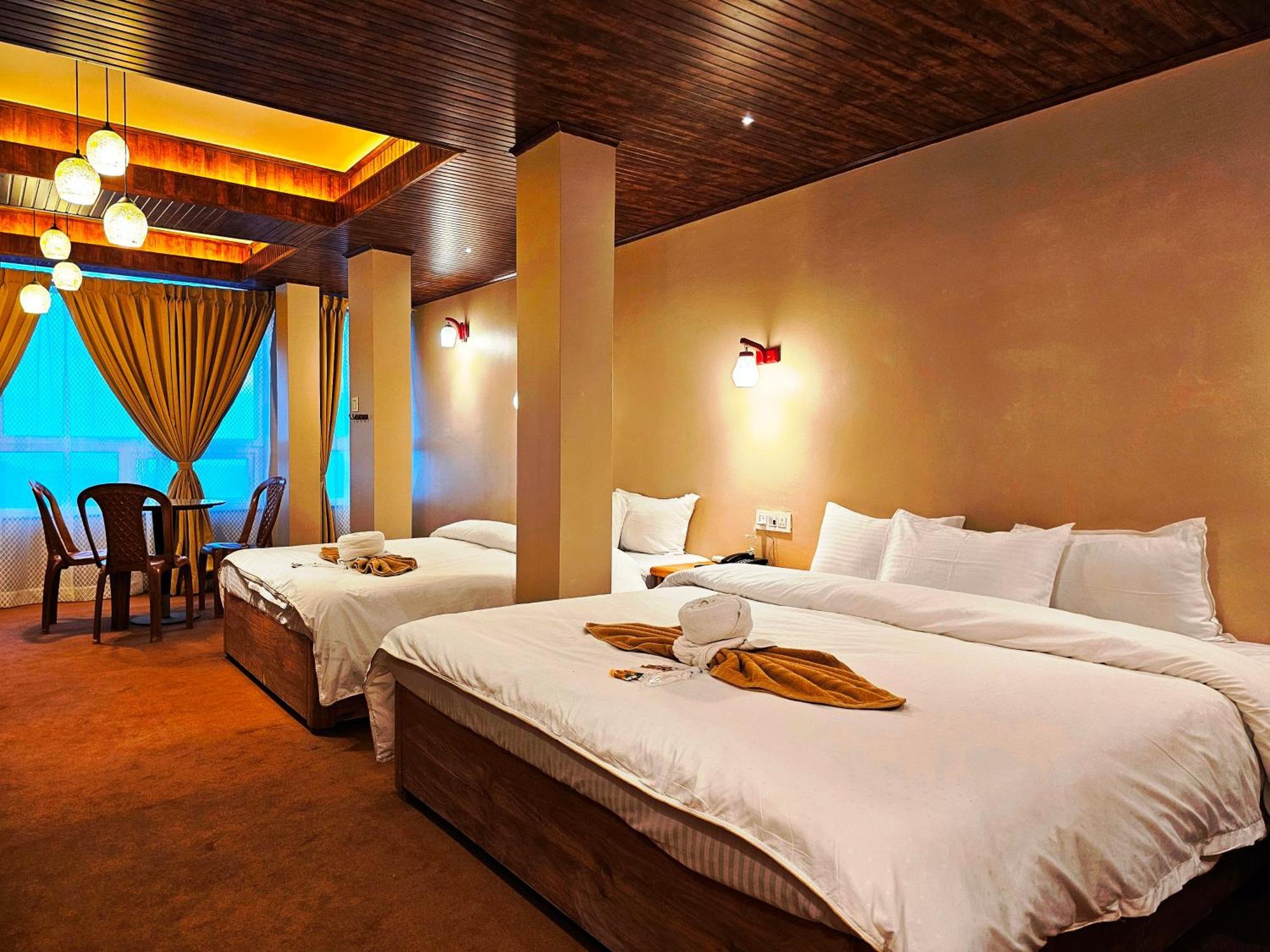 Hotel Golden Orchid Дарджилинг Экстерьер фото